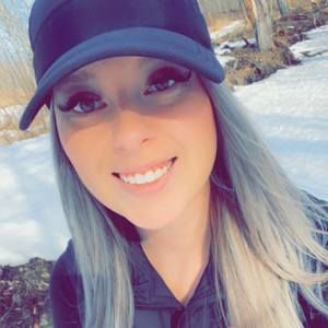 Meet your Posher, Elissa